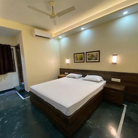 Shivam Hotels Calcuta Exterior foto