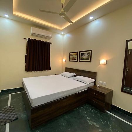 Shivam Hotels Calcuta Exterior foto