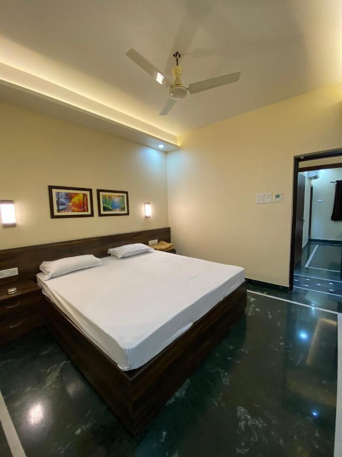 Shivam Hotels Calcuta Exterior foto