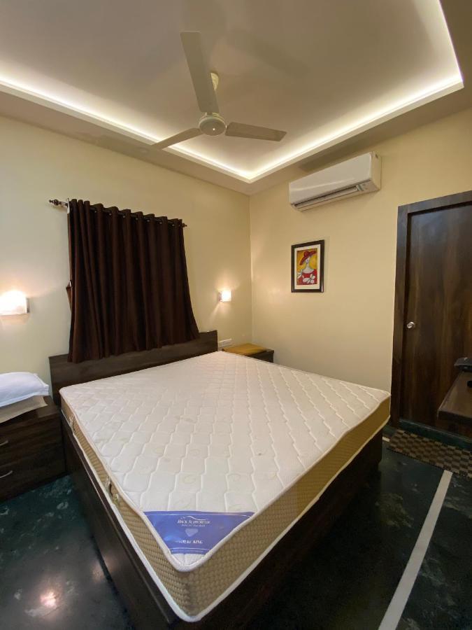 Shivam Hotels Calcuta Exterior foto