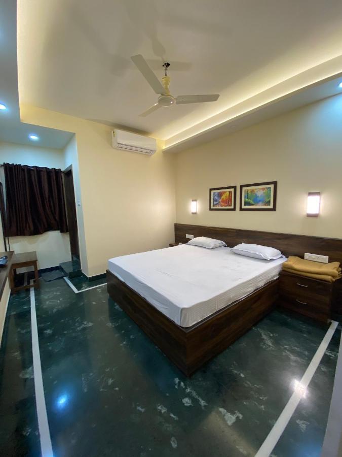 Shivam Hotels Calcuta Exterior foto