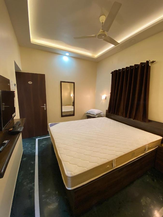 Shivam Hotels Calcuta Exterior foto